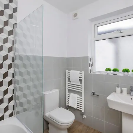 The Milton Sleeps 8 Close To Centre Pet Friendly 요크