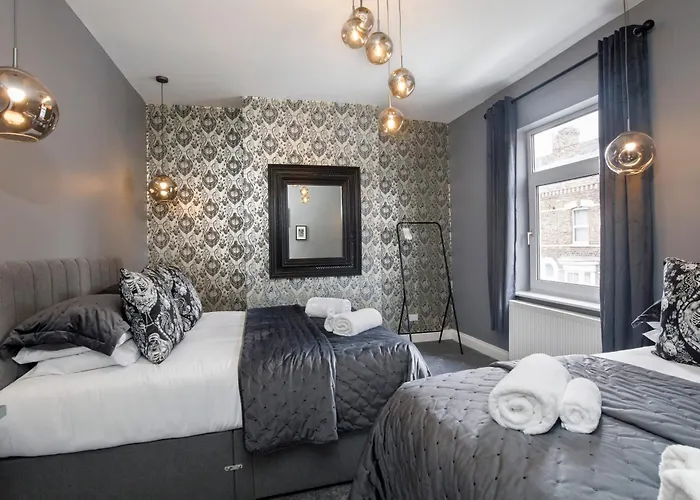 The Milton Sleeps 8 Close To Centre Pet Friendly * York