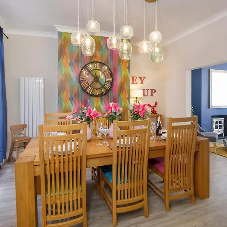 The Milton Sleeps 8 Close To Centre Pet Friendly