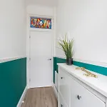 The Milton Sleeps 8 Close To Centre Pet Friendly * York