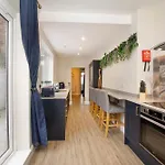 Hébergement de vacances The Milton Sleeps 8 Close To Centre Pet Friendly