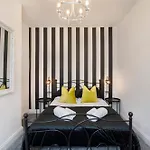 The Milton Sleeps 8 Close To Centre Pet Friendly Hébergement de vacances York