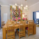 The Milton Sleeps 8 Close To Centre Pet Friendly