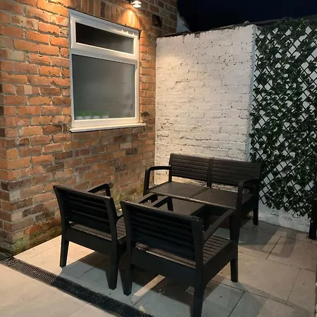 The Milton Sleeps 8 Close To Centre Pet Friendly