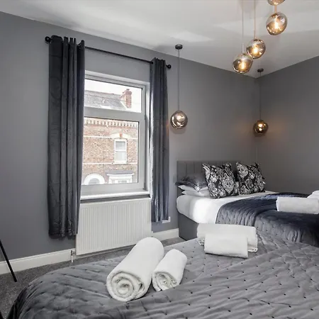 The Milton Sleeps 8 Close To Centre Pet Friendly