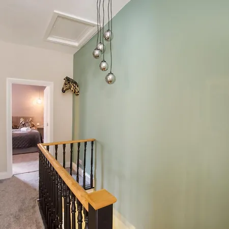 The Milton Sleeps 8 Close To Centre Pet Friendly *