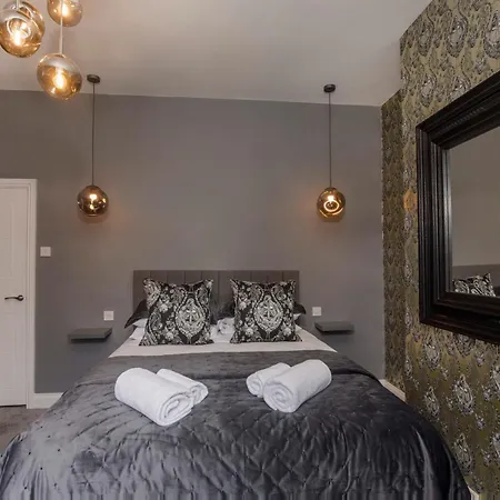 The Milton Sleeps 8 Close To Centre Pet Friendly *